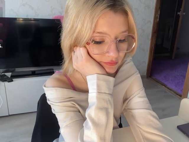 JorniChou live cam on BongaCams