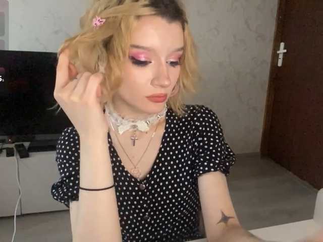 JorniChou live cam on BongaCams