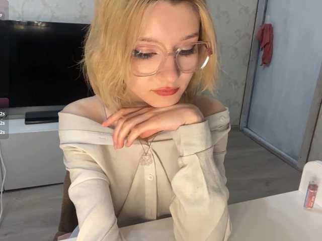JorniChou live cam on BongaCams