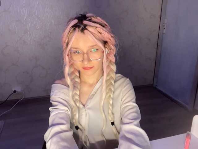 JorniChou live cam on BongaCams
