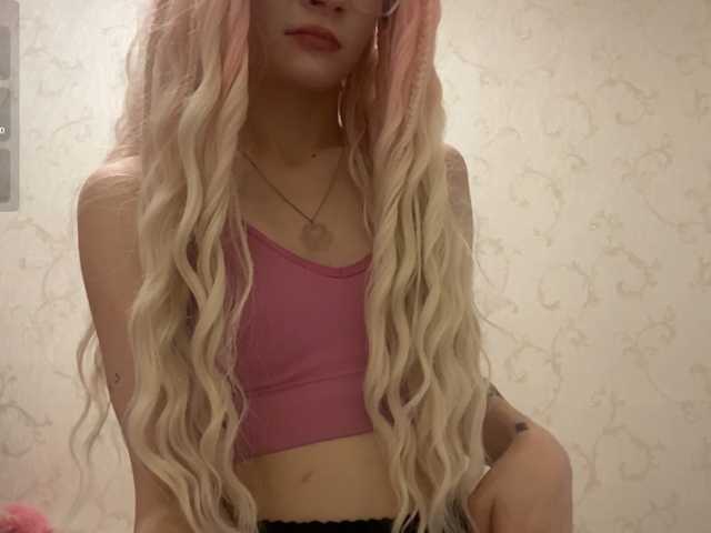 JorniChou live cam on BongaCams