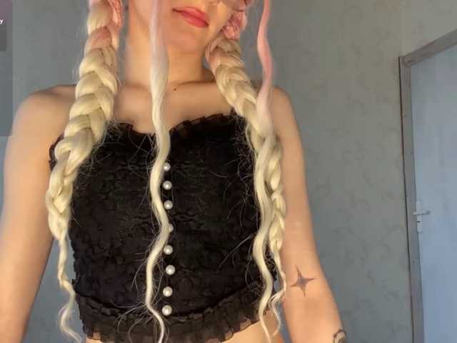 JorniChou live cam on BongaCams