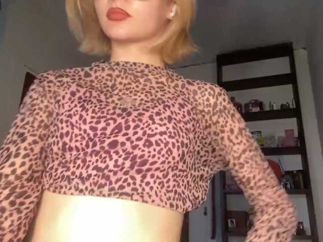 JorniChou live cam on BongaCams