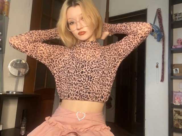 JorniChou live cam on BongaCams