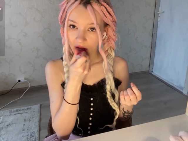 JorniChou live cam on BongaCams