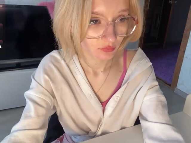JorniChou live cam on BongaCams