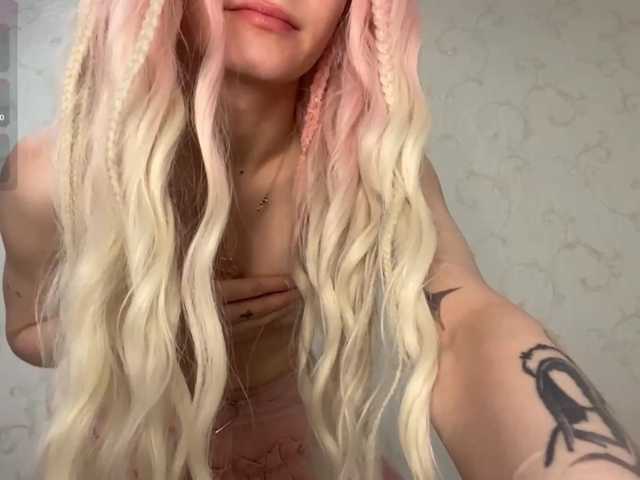 JorniChou live cam on BongaCams
