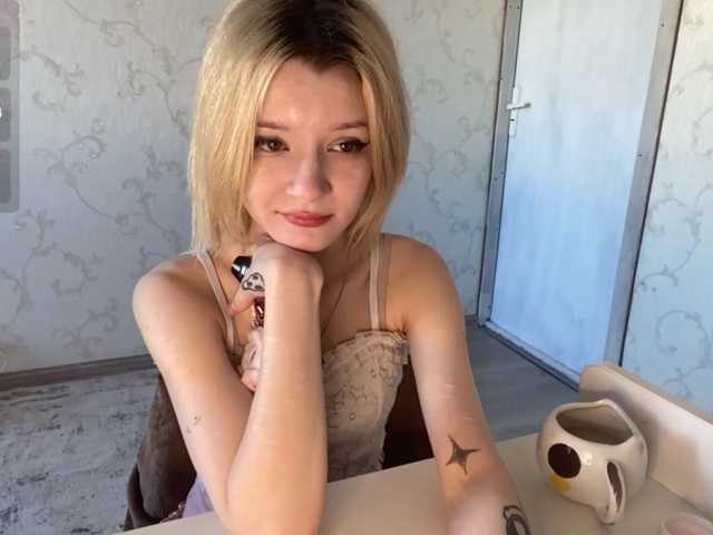 JorniChou live cam on BongaCams