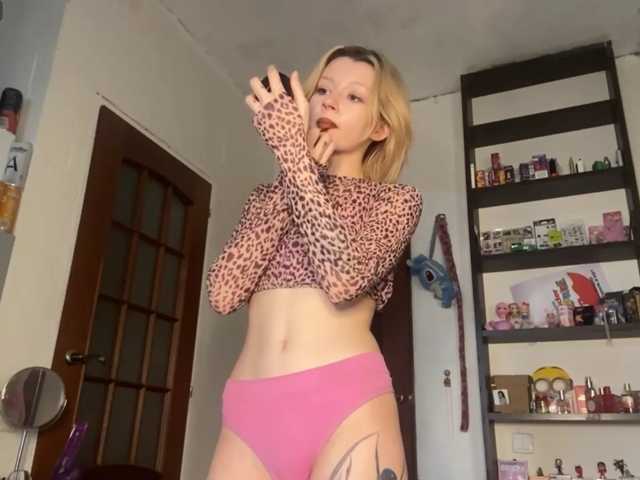 JorniChou live cam on BongaCams