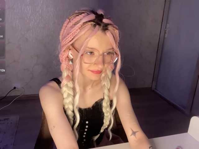 JorniChou live cam on BongaCams