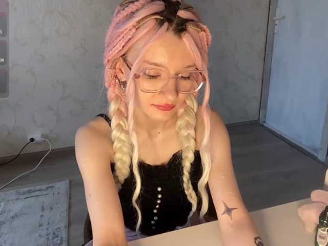 JorniChou live cam on BongaCams