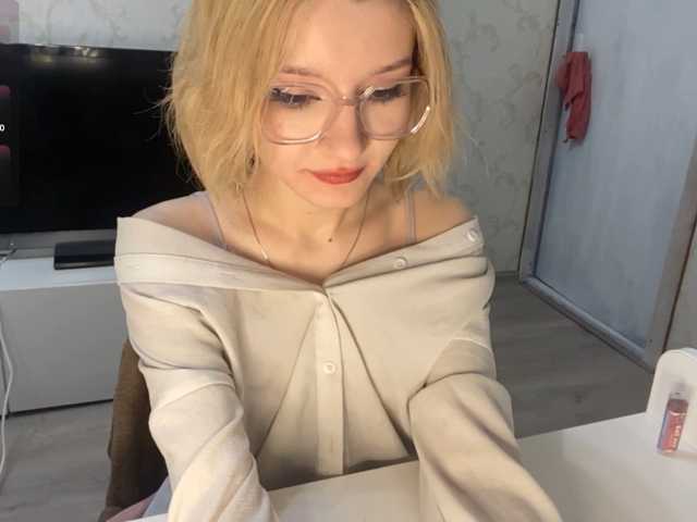 JorniChou live cam on BongaCams