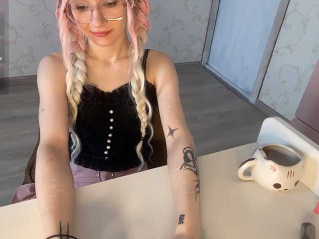 JorniChou live cam on BongaCams