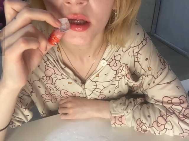 JorniChou live cam on BongaCams