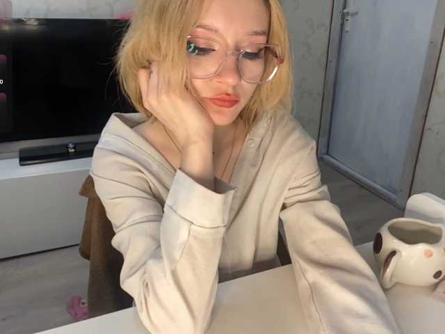 JorniChou live cam on BongaCams