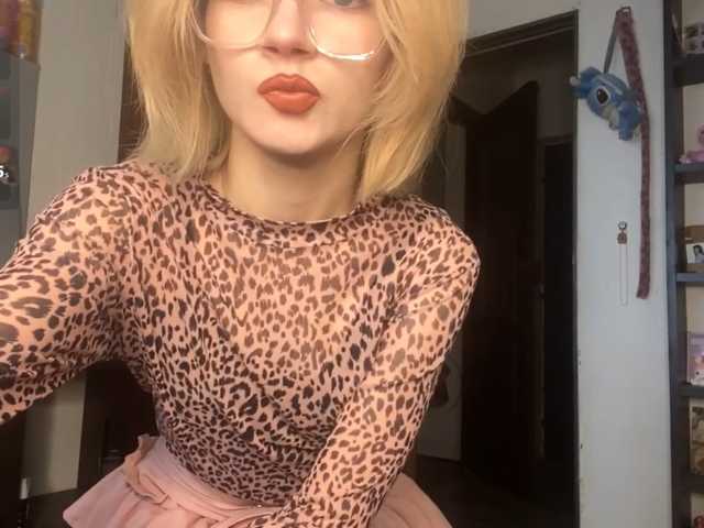 JorniChou live cam on BongaCams