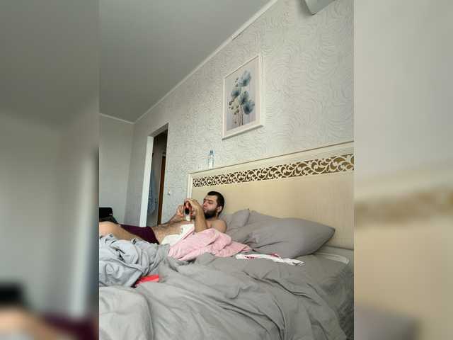 Reginabest17 live cam on BongaCams