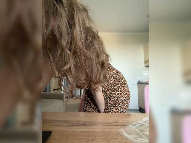 Reginabest17 live webcam show