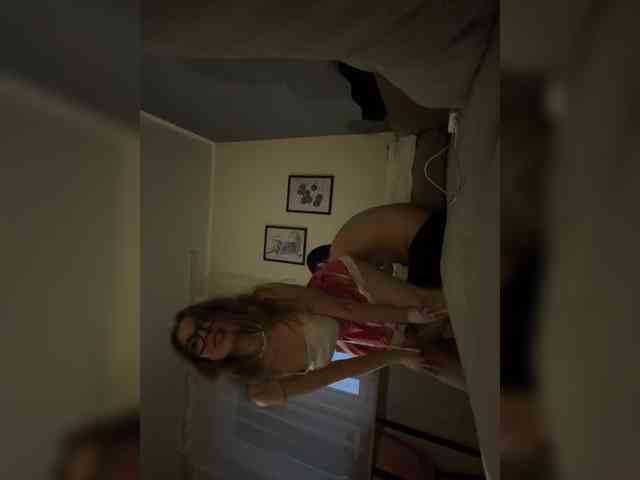 LoveCoupleSecret webcam