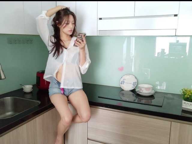 shyPinkGirl live cam on BongaCams