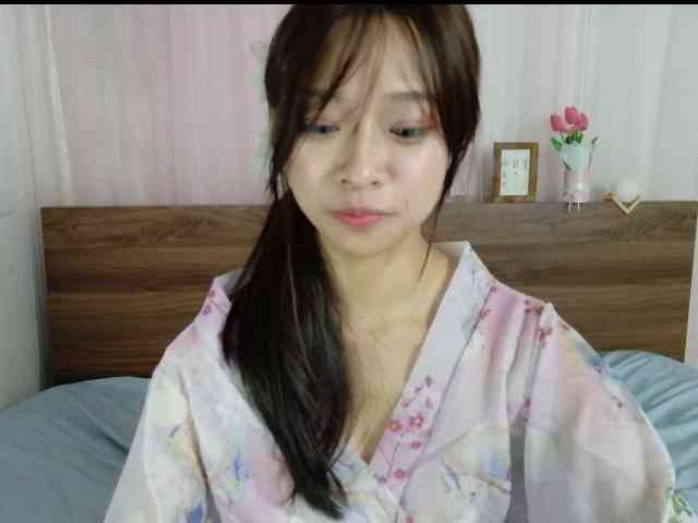 shyPinkGirl webcam