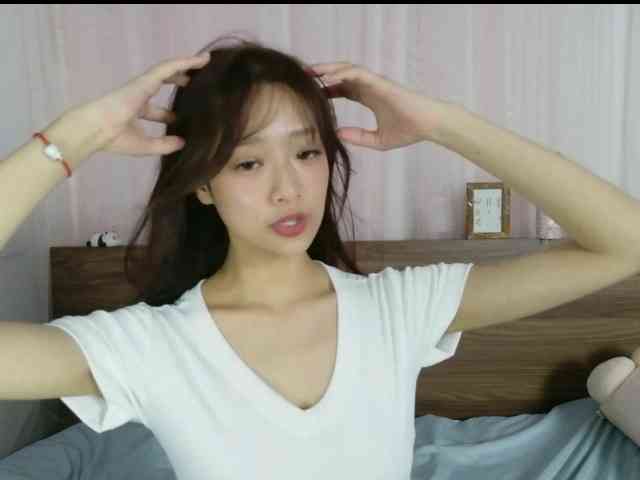 shyPinkGirl webcam