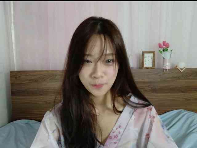shyPinkGirl webcam