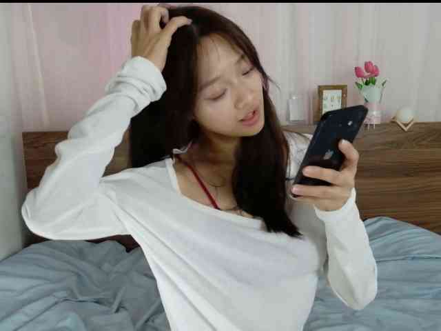shyPinkGirl webcam