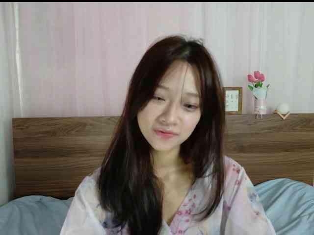 shyPinkGirl webcam