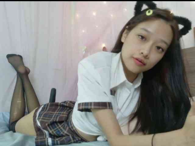 shyPinkGirl webcam