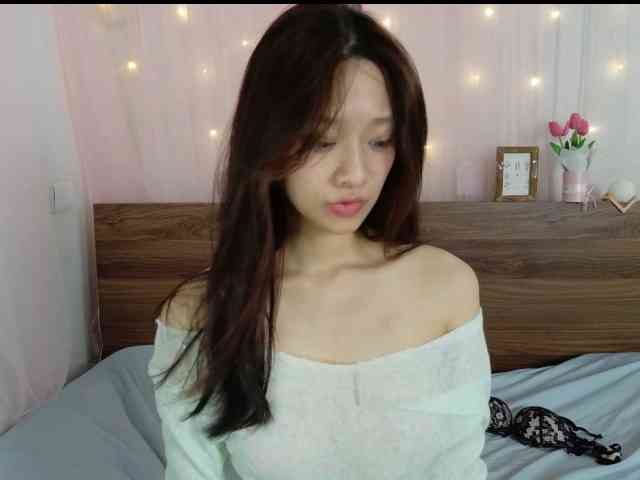 shyPinkGirl webcam