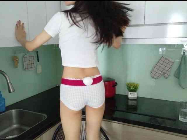 shyPinkGirl webcam