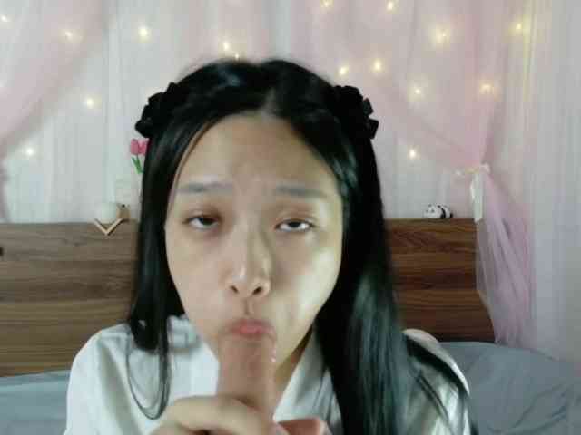 shyPinkGirl webcam