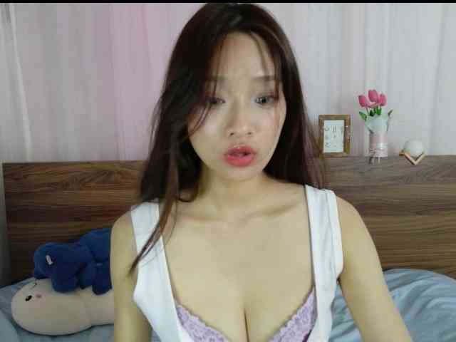 shyPinkGirl webcam