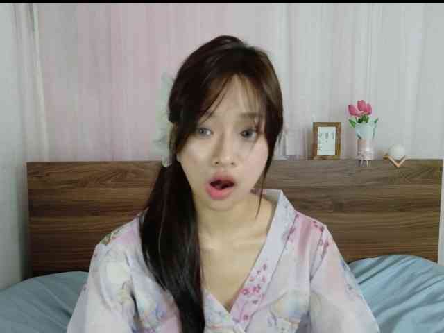 shyPinkGirl webcam