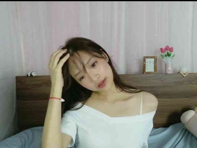 shyPinkGirl webcam