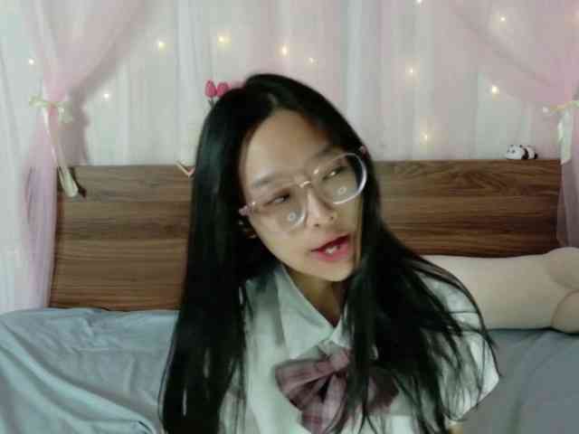 shyPinkGirl webcam