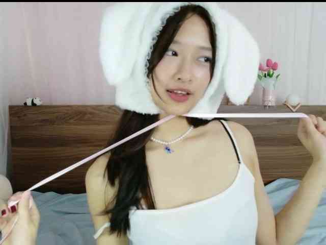 shyPinkGirl webcam
