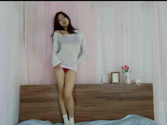 shyPinkGirl webcam