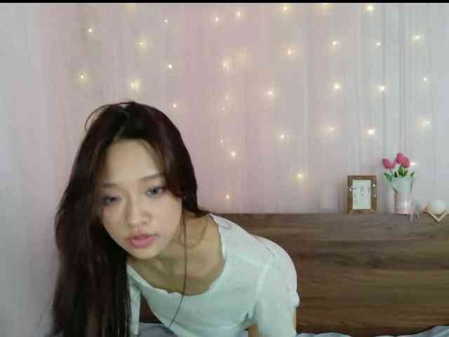 shyPinkGirl webcam