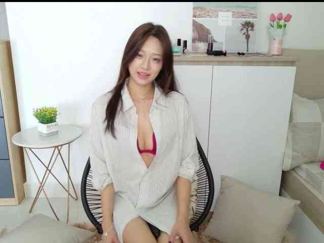 shyPinkGirl's webcam live show