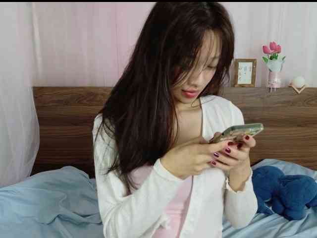 shyPinkGirl webcam