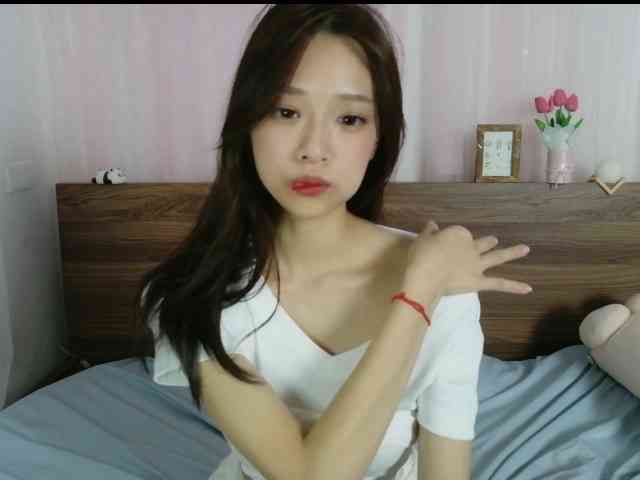 shyPinkGirl webcam