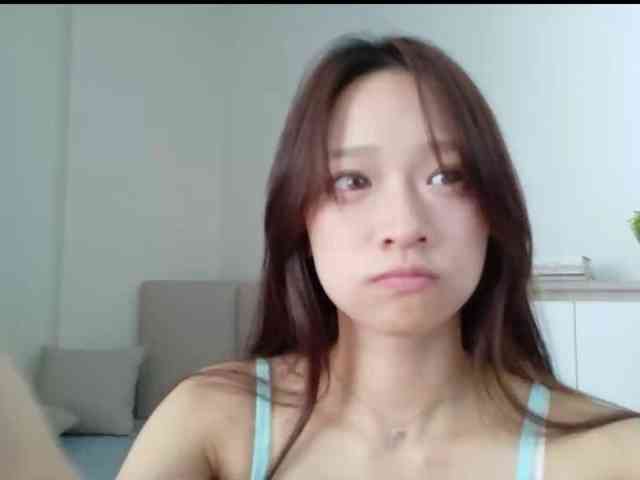 shyPinkGirl webcam