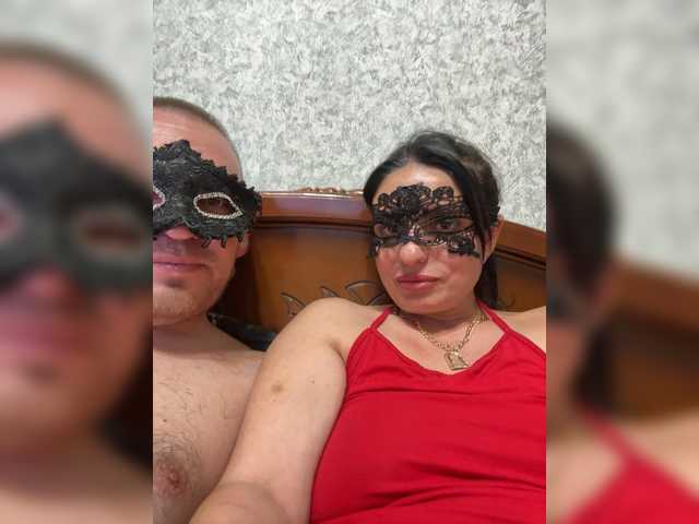Vika-viktor live cam on BongaCams