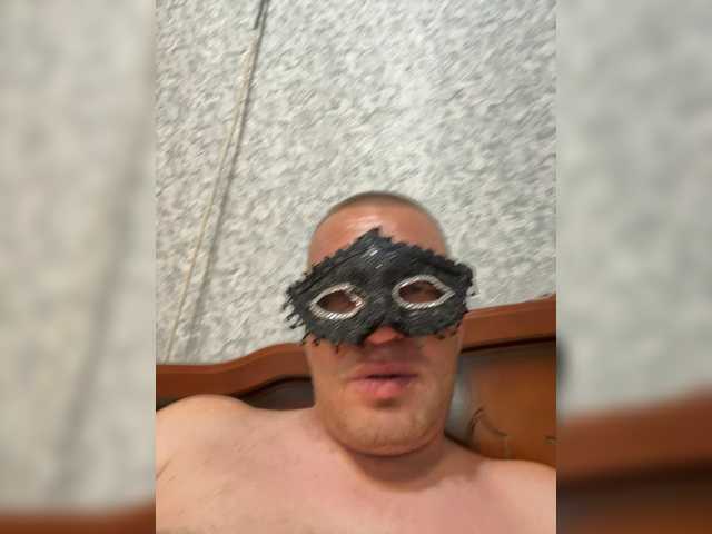 Vika-viktor live cam on BongaCams