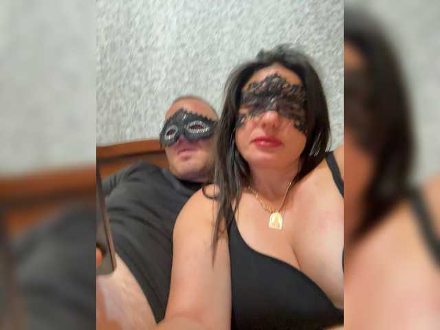 Vika-viktor live cam on BongaCams