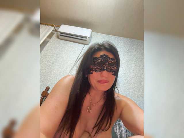 Vika-viktor live cam on BongaCams