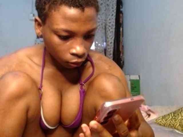 Hornyxpussy1 webcam
