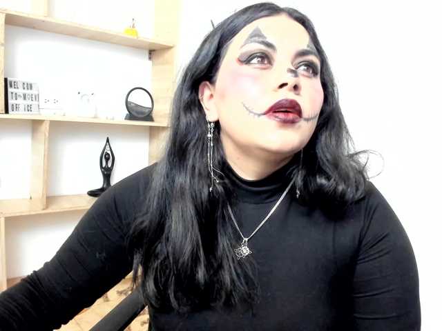 karlagreen live cam on BongaCams